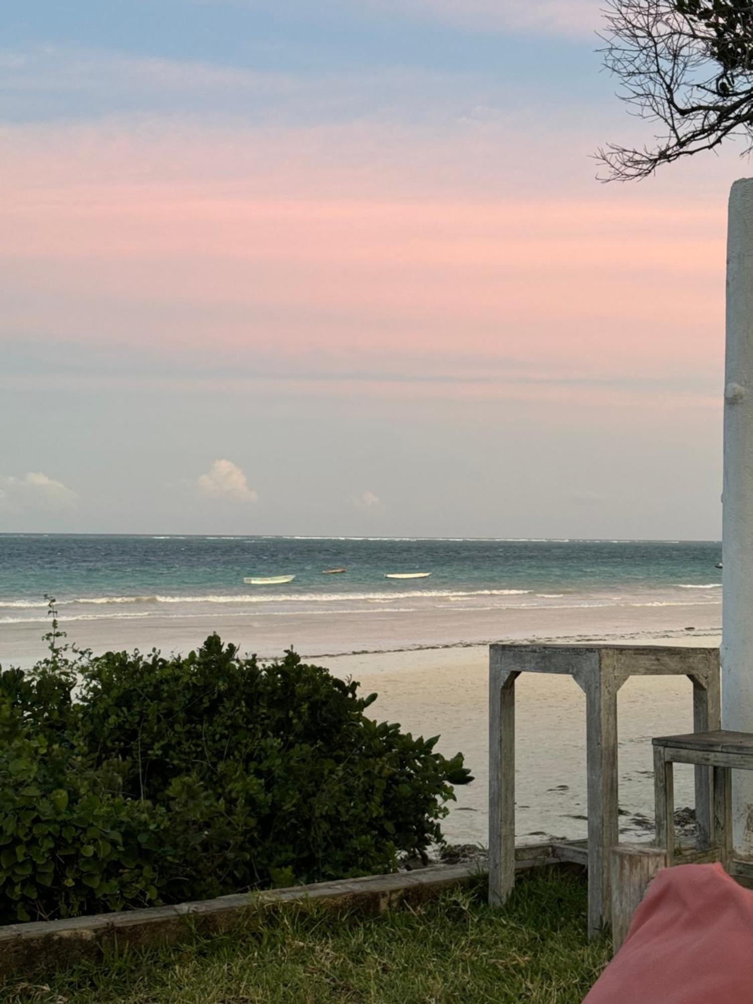Ocean Paradise Beach Apartment Galu Luaran gambar